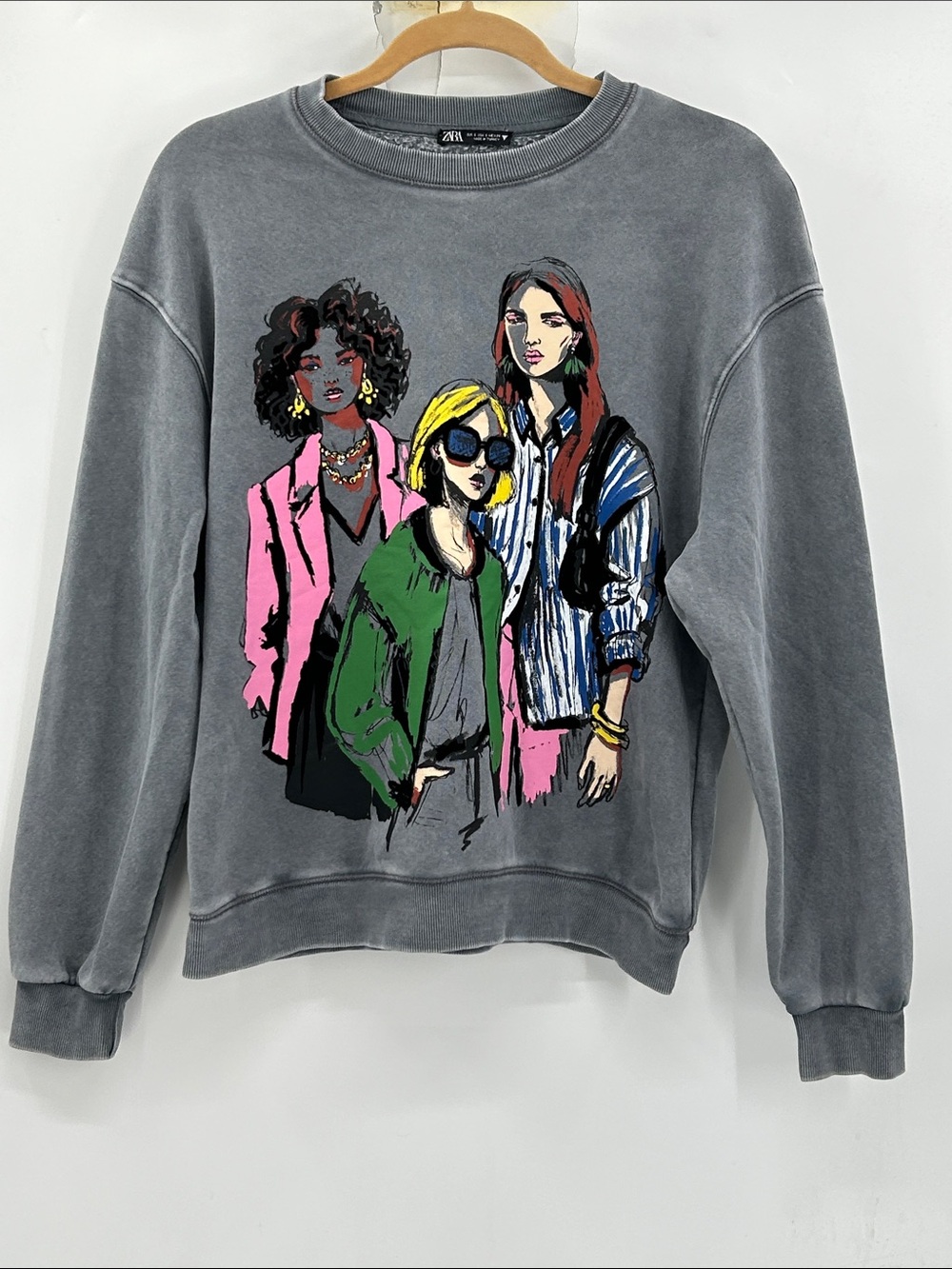 Zara Girlfriend Graphic Sweatshirt Size Small